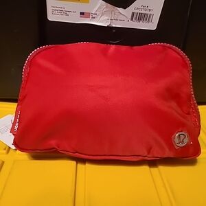 Lululemon Everywhere Belt Bag